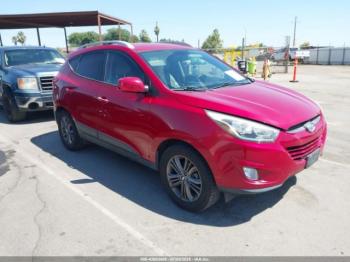  Salvage Hyundai TUCSON