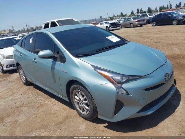  Salvage Toyota Prius