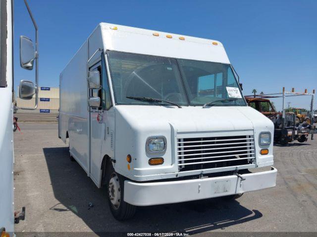  Salvage Workhorse Custom Cha Commercial Chassis