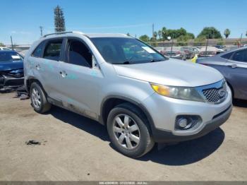  Salvage Kia Sorento