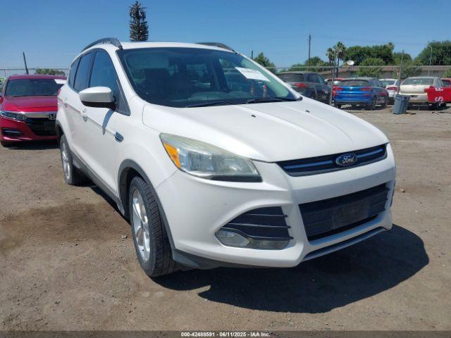  Salvage Ford Escape