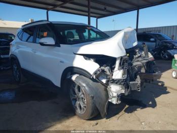  Salvage Kia Seltos