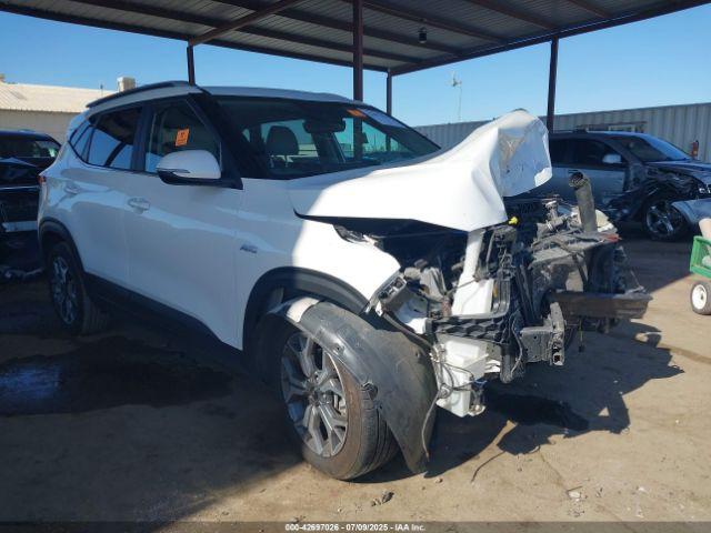  Salvage Kia Seltos