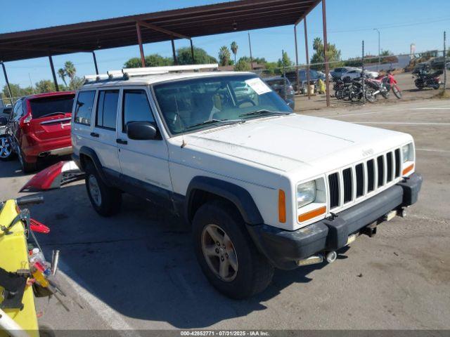  Salvage Jeep Cherokee