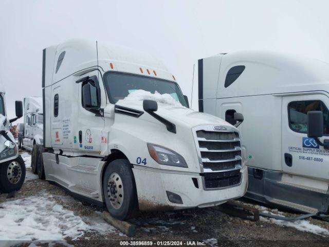  Salvage Freightliner New Cascadia 126