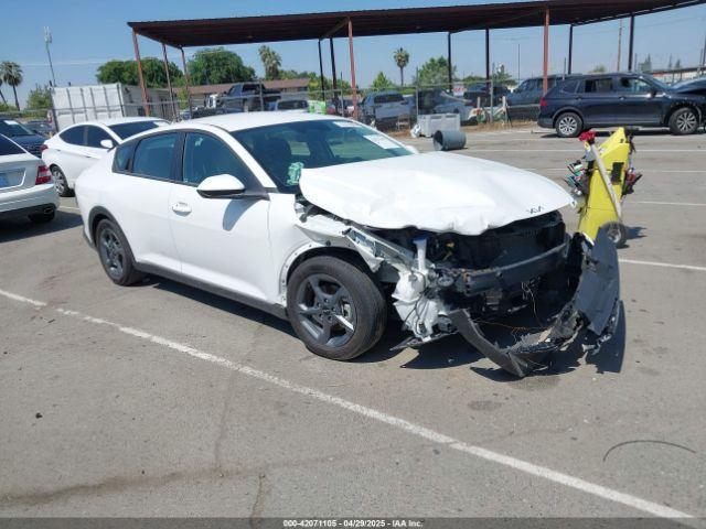  Salvage Kia K4
