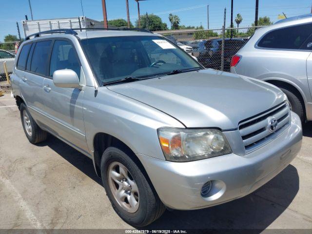  Salvage Toyota Highlander