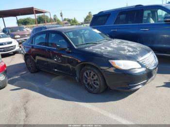  Salvage Chrysler 200