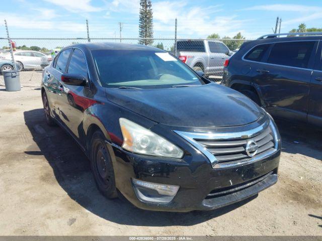  Salvage Nissan Altima
