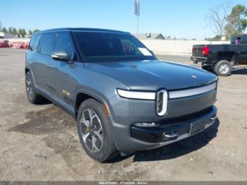  Salvage Rivian R1s