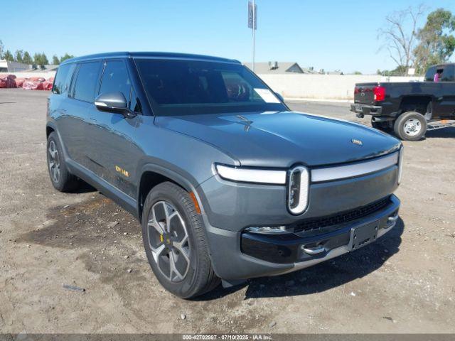  Salvage Rivian R1s