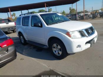  Salvage Nissan Pathfinder