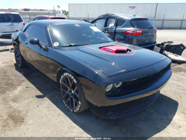  Salvage Dodge Challenger