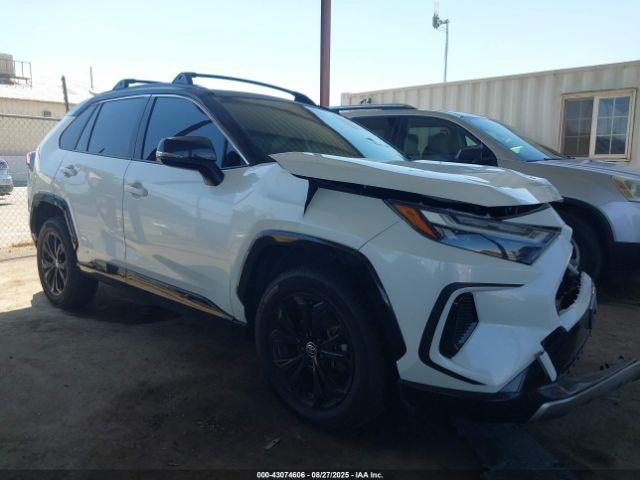 Salvage Toyota RAV4