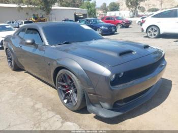  Salvage Dodge Challenger