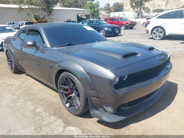  Salvage Dodge Challenger