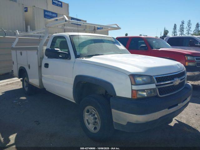  Salvage Chevrolet Silverado 2500