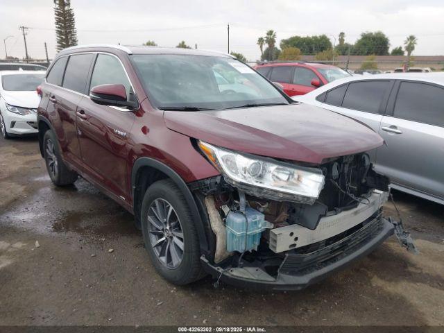  Salvage Toyota Highlander