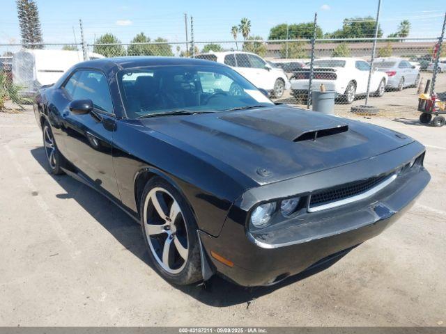  Salvage Dodge Challenger