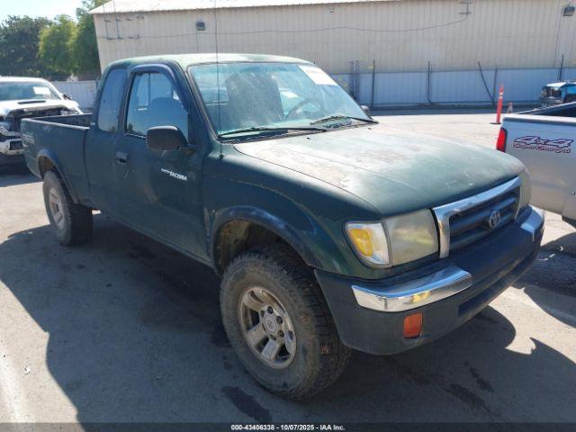 Salvage Toyota Tacoma