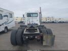 Peterbilt 382 Image 15