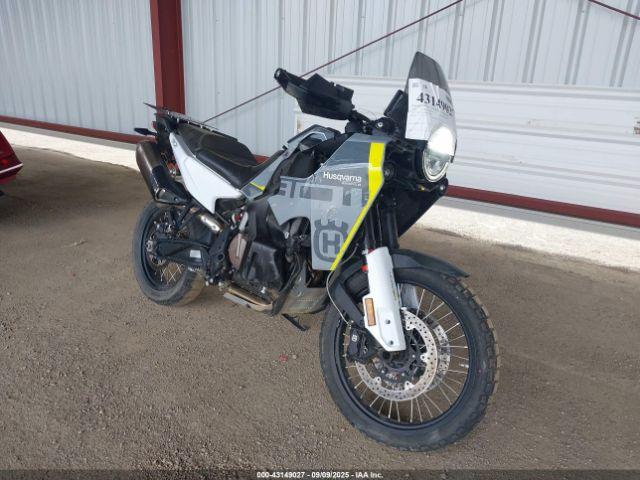  Salvage Husqvarna Norden 901