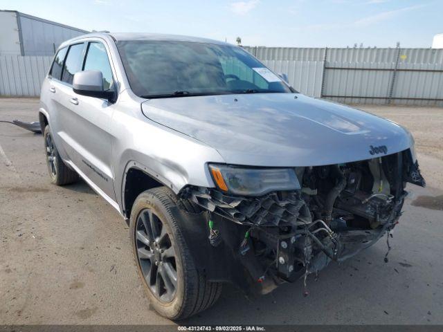  Salvage Jeep Grand Cherokee