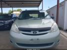 Toyota Sienna Le Image 7