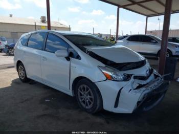  Salvage Toyota Prius v