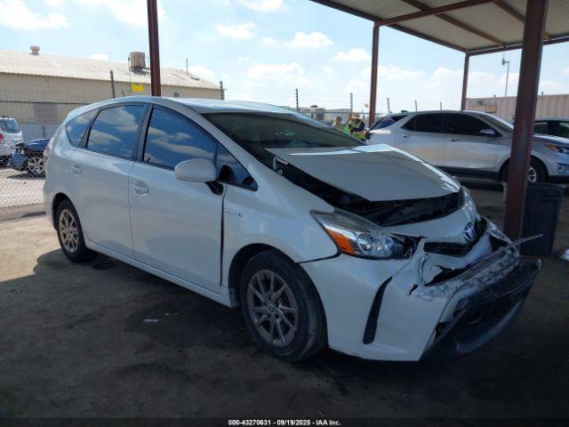  Salvage Toyota Prius v