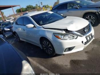  Salvage Nissan Altima