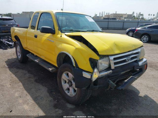  Salvage Toyota Tacoma