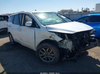  Salvage Kia Sedona