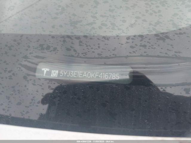 Tesla Model 3 Image 20