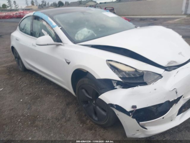 Tesla Model 3 Image 14