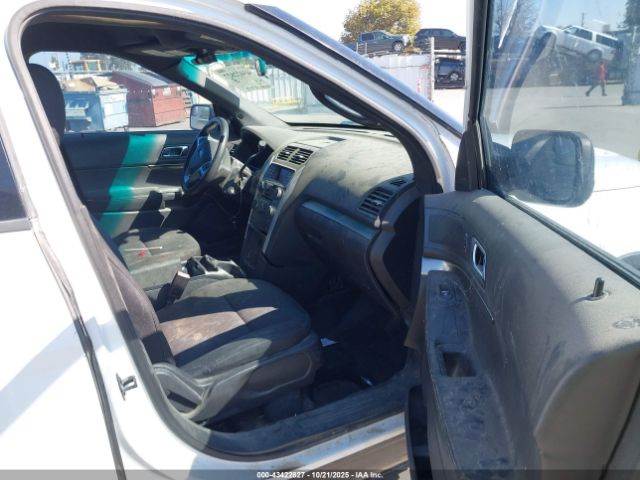 Ford Police Interceptor Image 7