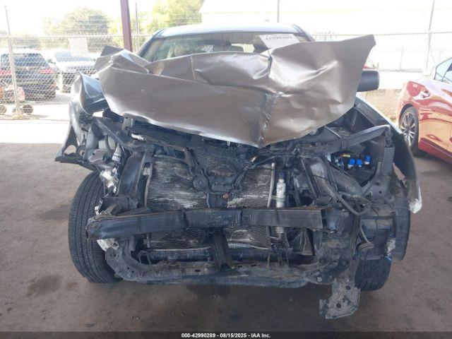 Nissan Rogue S Image 5