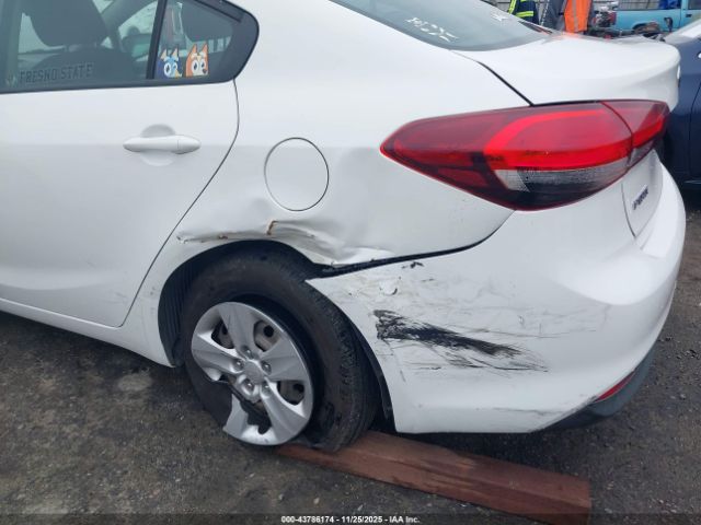 Kia Forte Lx Image 6