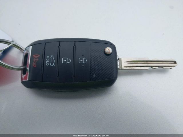 Kia Forte Lx Image 9