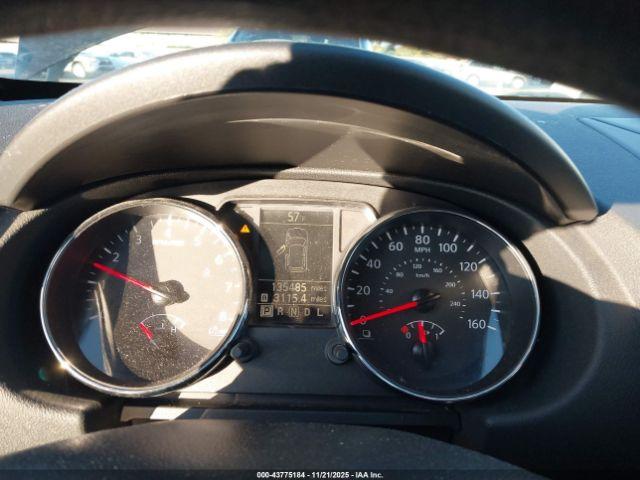 Nissan Rogue S Image 5