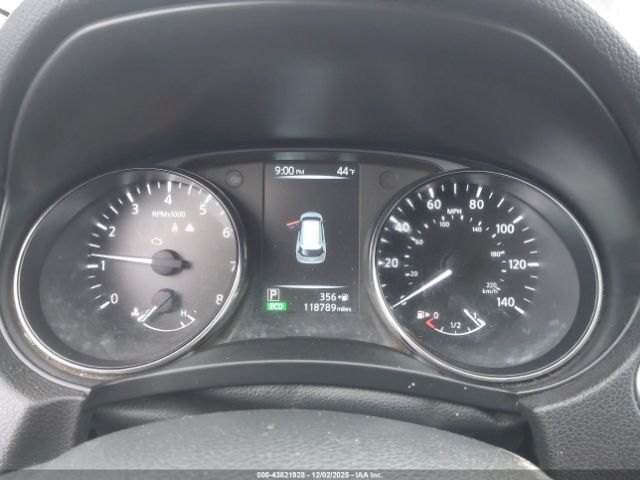 Nissan Rogue Sv Image 3