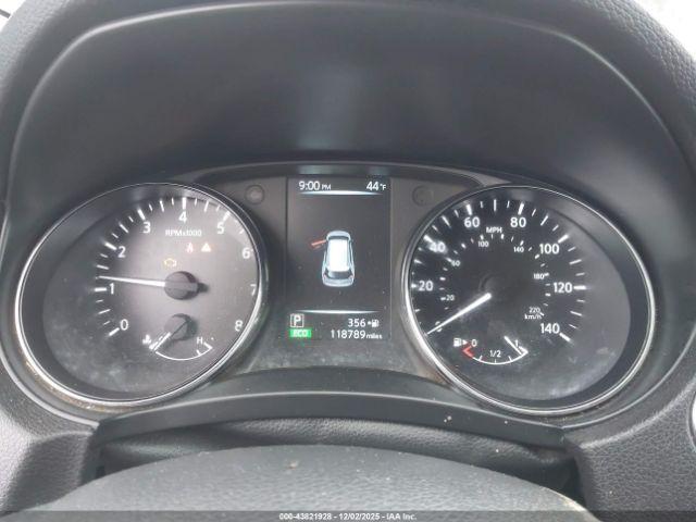 Nissan Rogue Sv Image 3