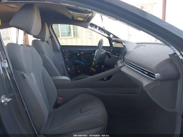 Hyundai ELANTRA Sel Image 3