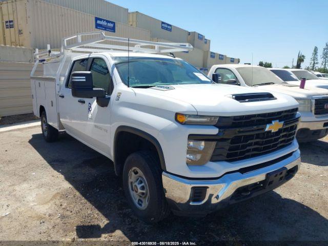  Salvage Chevrolet Silverado 2500
