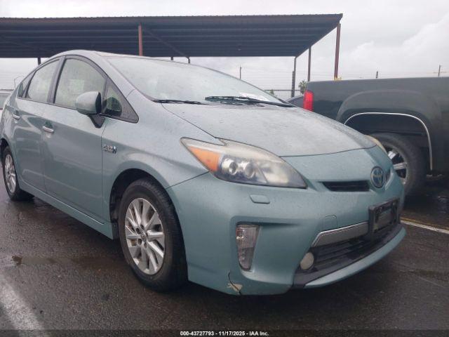  Salvage Toyota Prius