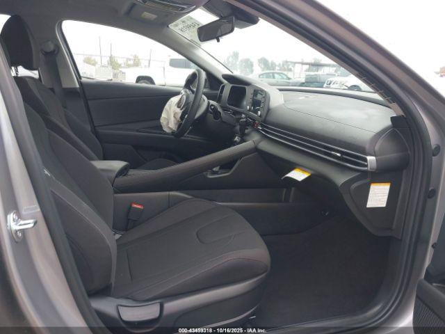 Hyundai ELANTRA Blue Image 7