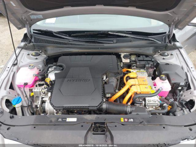 Hyundai ELANTRA Blue Image 8