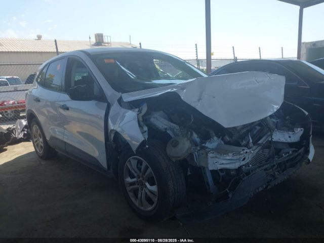 Ford Escape S Image 1