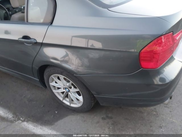 BMW 3 Series Image 14