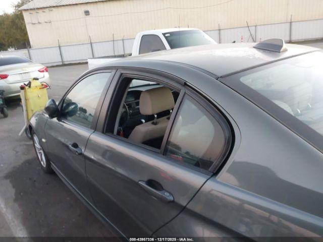 BMW 3 Series Image 11